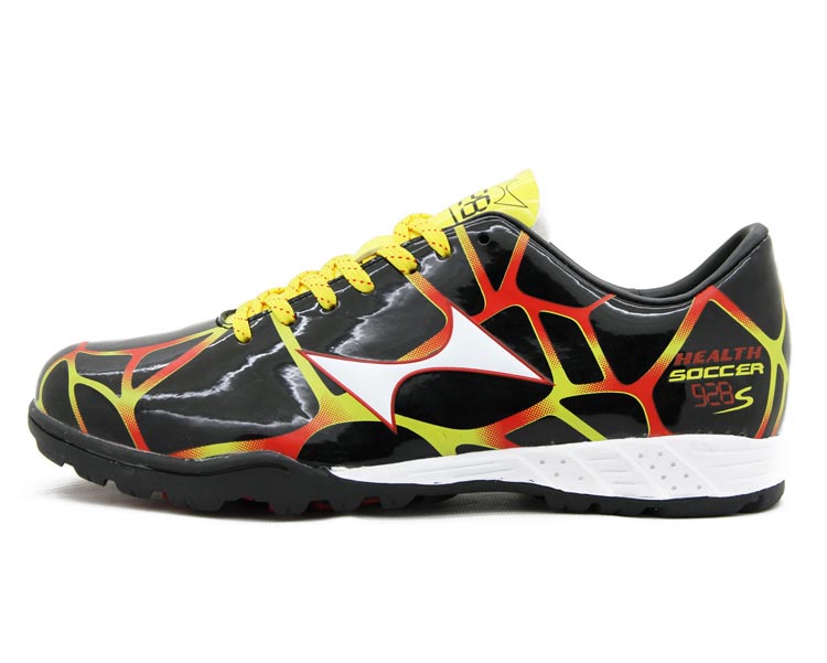 928-1 足球鞋