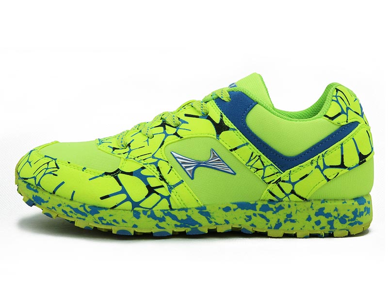 699-4 學(xué)生鞋