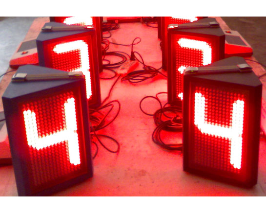 型號：XT-FG3 全隊犯規(guī)顯示器（三面顯示）